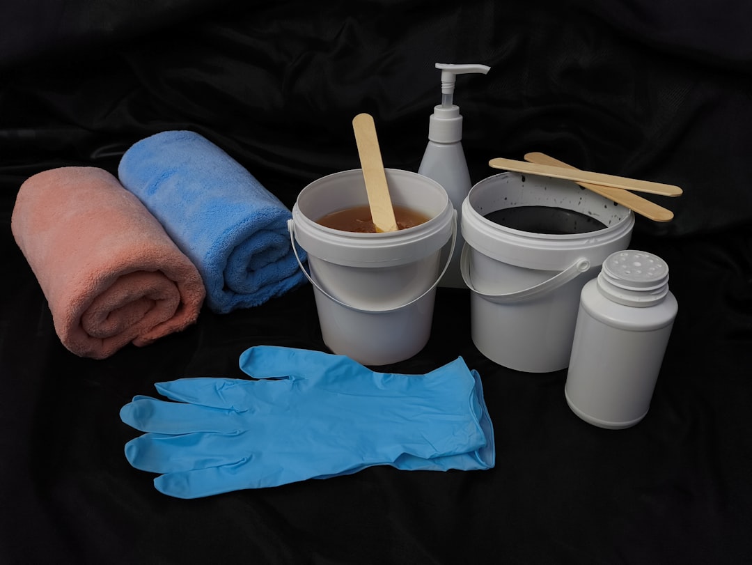 Waxing supplies are ready for use.