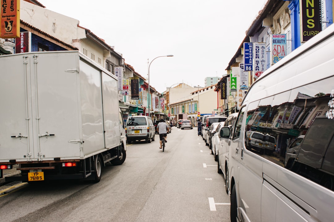 A city street filled with lots of traffic